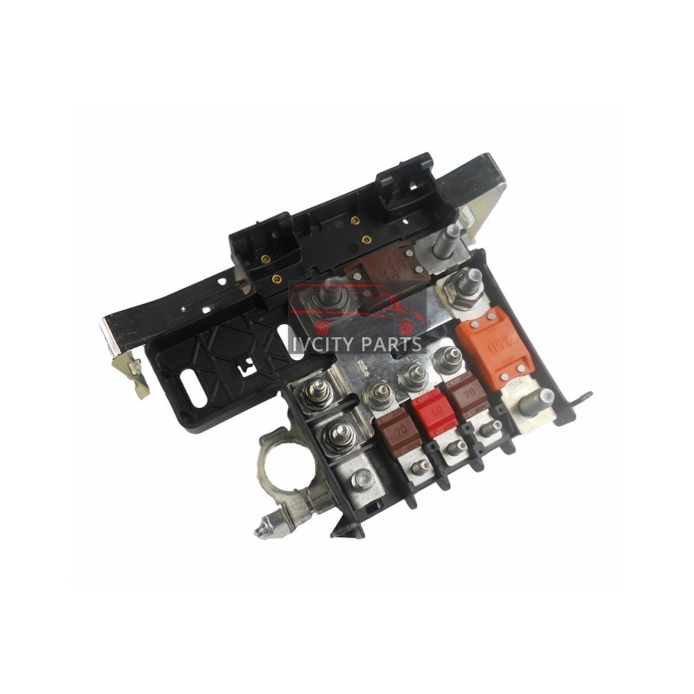 Borne positive de batterie (+) Iveco Daily 2006-2012 avec fusibles 69500831 Borne positive de batterie (+) Iveco Daily 2006-2012 avec fusibles 69500831